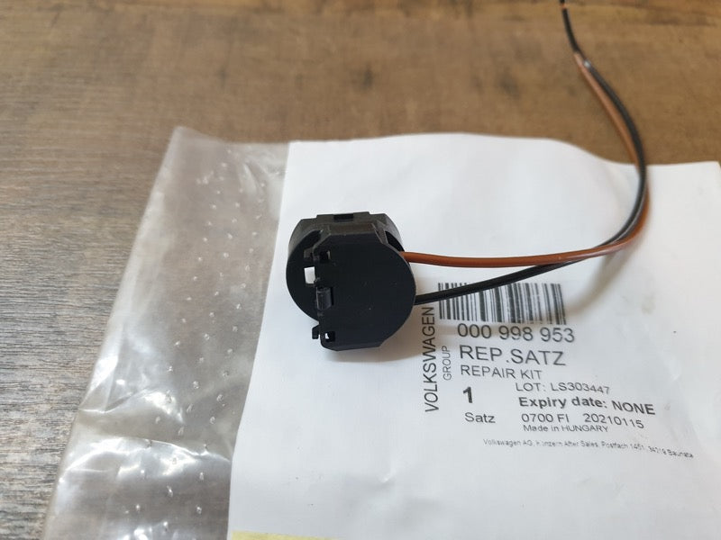 Original New Audi Volkswagen Headlight Bulb Socket