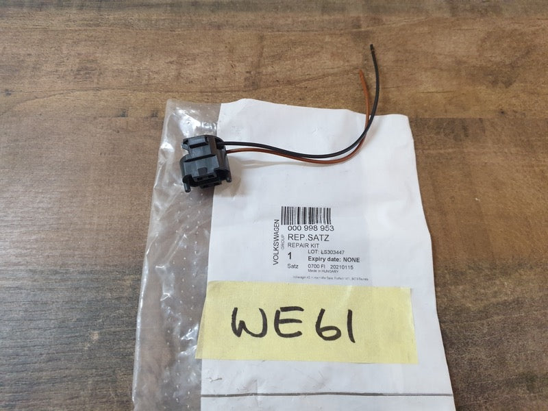 Original New Audi Volkswagen Headlight Bulb Socket