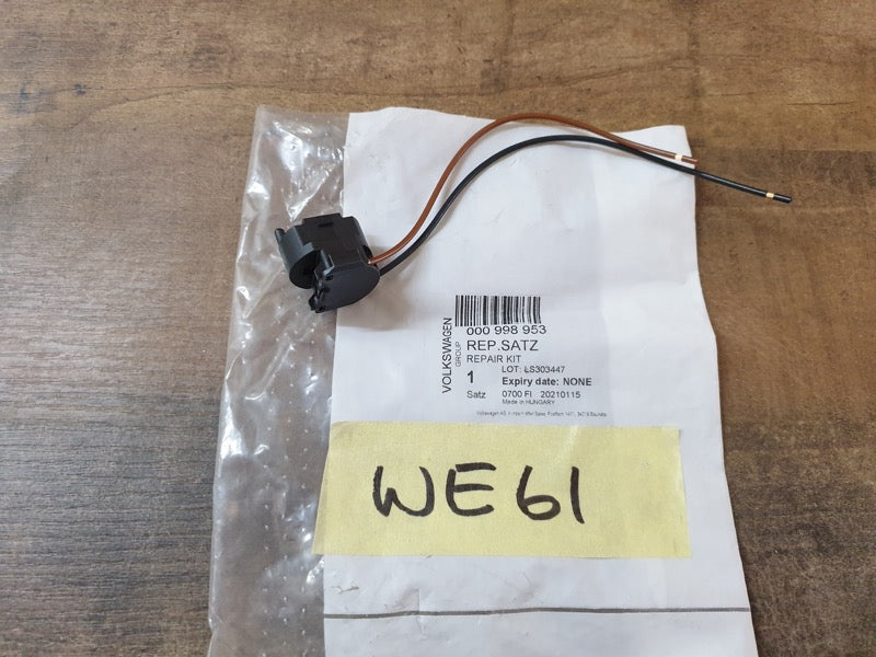 Original New Audi Volkswagen Headlight Bulb Socket