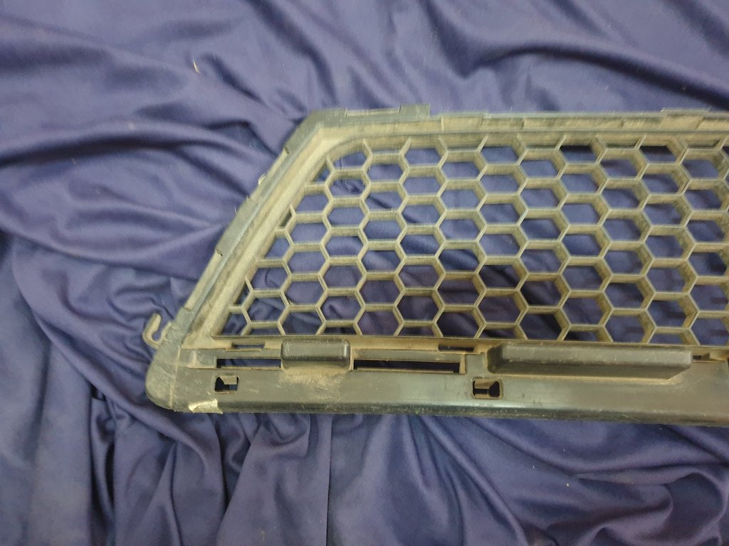 Renault Megane Front Bumper Lower Grille